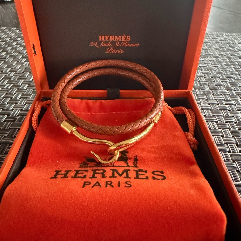 ➡️💘SOLD 💘⬅️. Hermès Jumbo Braided Leather Double-wrap Bracelet Gold Hardware